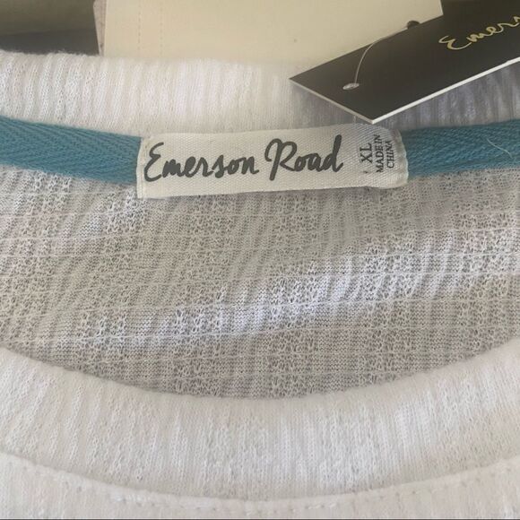 EMERSON ROAD Knitted Gauze Appliqué Tee & Short XL - Picture 6 of 11